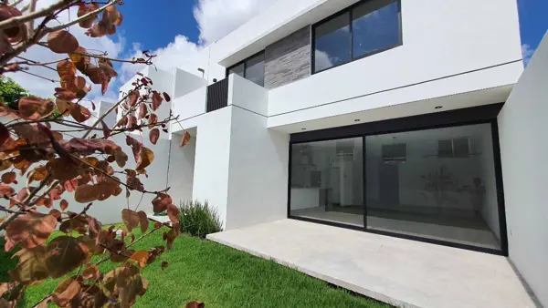 Casa en Venta en Grand Juriquilla, Diseño de Autor, 3 Habitaciones, Gran Jardín — foto 1 de 20