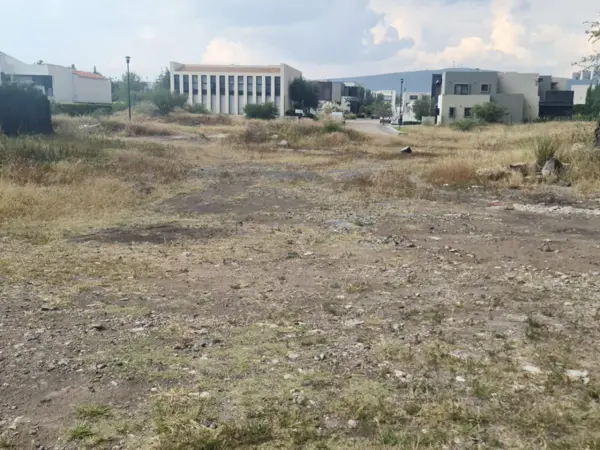 Terrenos en Venta en El Campanario, 700 m2, Paseo de los Claustros, ÚNICO! — foto 1 de 6
