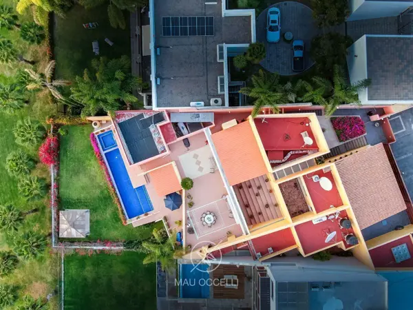 Venta de Casa en Villas del Mesón Juriquilla, Colina al Campo de Golf, ÚNICA! — foto 1 de 50