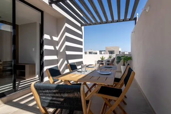 Estrena Preciosa Casa en Altos Juriquilla, Roof Garden, Alberca, Lujo — foto 1 de 32