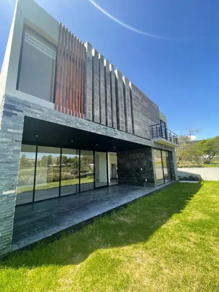 Casa en venta en Altozano el Nuevo Querétaro, Querétaro — foto 3 de 20
