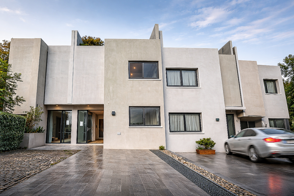Casa en Venta en Colinas del Santuario, Roof Garden, 3 Recámaras !! — foto 1 de 26