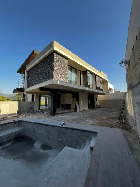 Casa en venta en Sierra Alta 10 Sector, Monterrey — foto 2 de 42