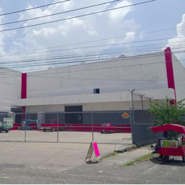 Nave industrial en renta en Zapopan, Jalisco. Av. Patria esq. Av Colon
