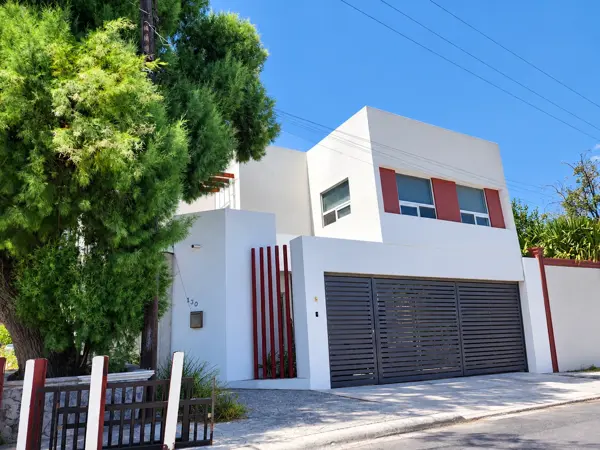CASA EN VENTA EN SANTA CATARINA