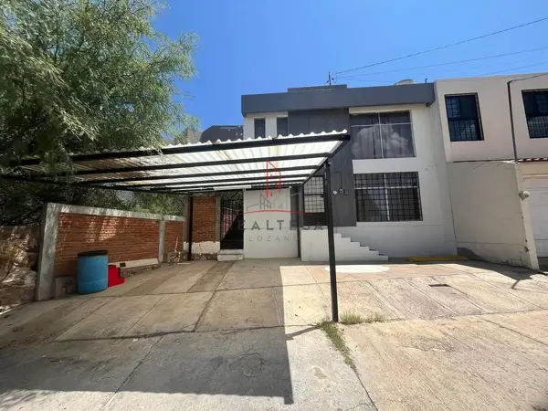 Casa Renta col. Del Parque Parral Chihuahua 15,000 EdmCha R144