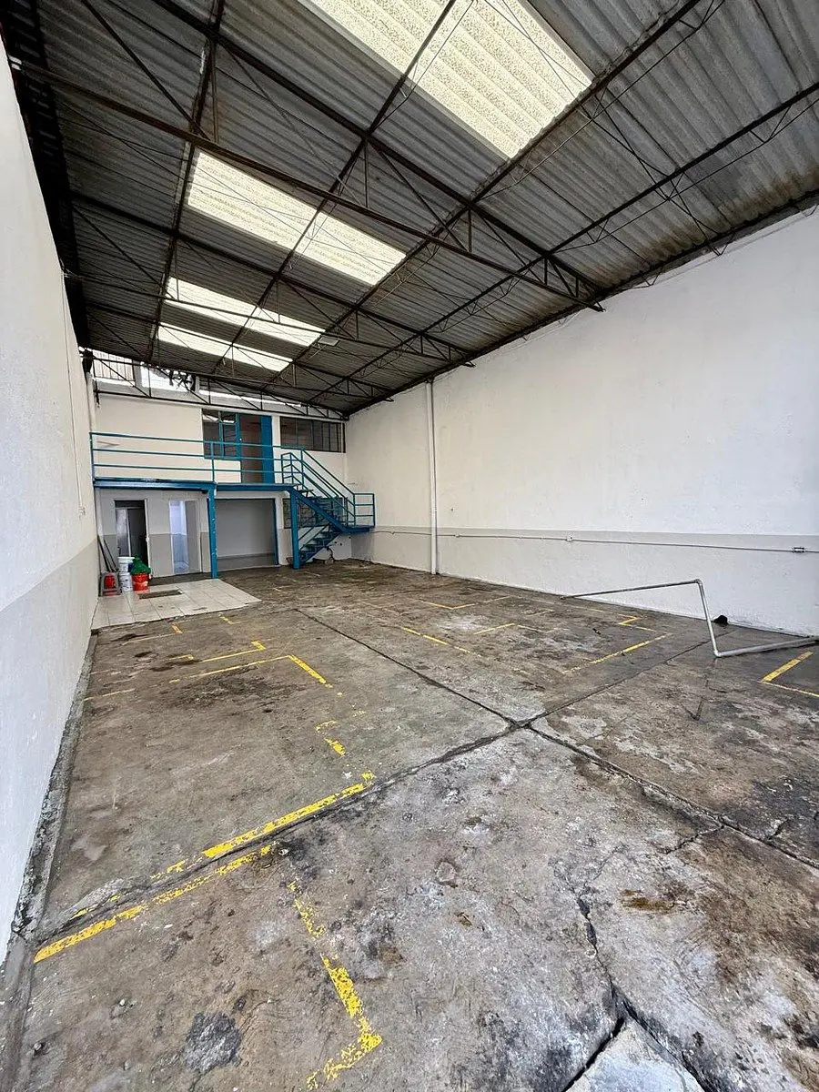 Bodega en renta en Leandro Valle, Tlalnepantla de Baz — foto 1 de 18
