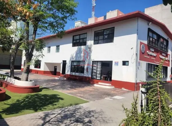 Edificio Escuela Renta Fracc. Villas del Sol Querétaro 220,000 Marlor R2