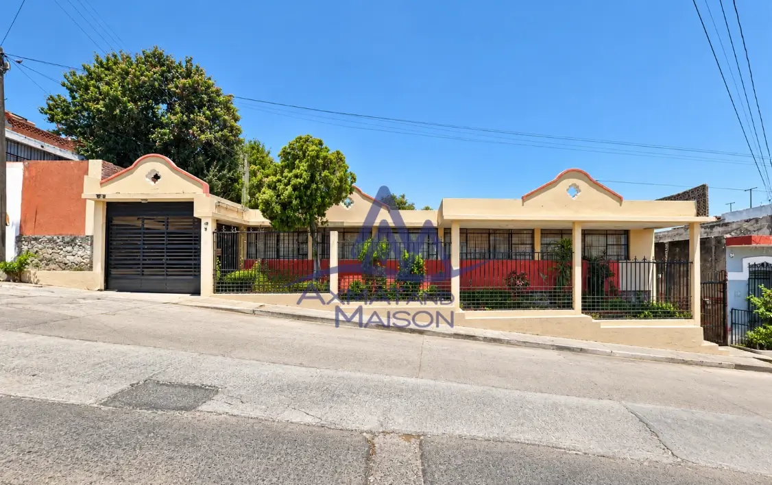 Casa en venta en Mazatlán Centro, Mazatlán — foto 1 de 12