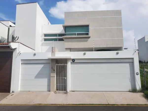 Casa en venta en Colinas del Cimatario, Querétaro