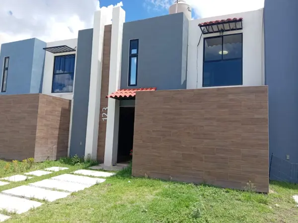 Casa en venta en Paseos de Chavarría, Mineral de la Reforma — foto 2 de 13