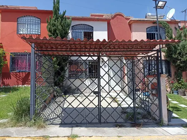 Casa en Remate Bancario en Real del Bosque, Tultitlán - México MM8011