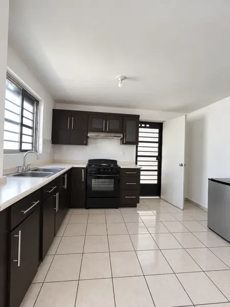 Casa en renta en Las Lomas, García — foto 3 de 13