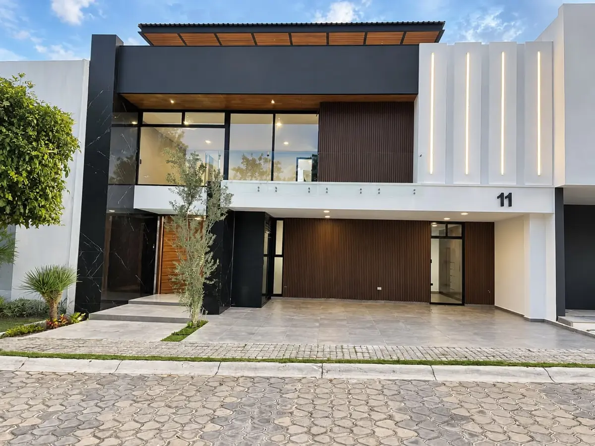 Casa en venta en Lomas de Angelópolis, San Andrés Cholula — foto 1 de 26
