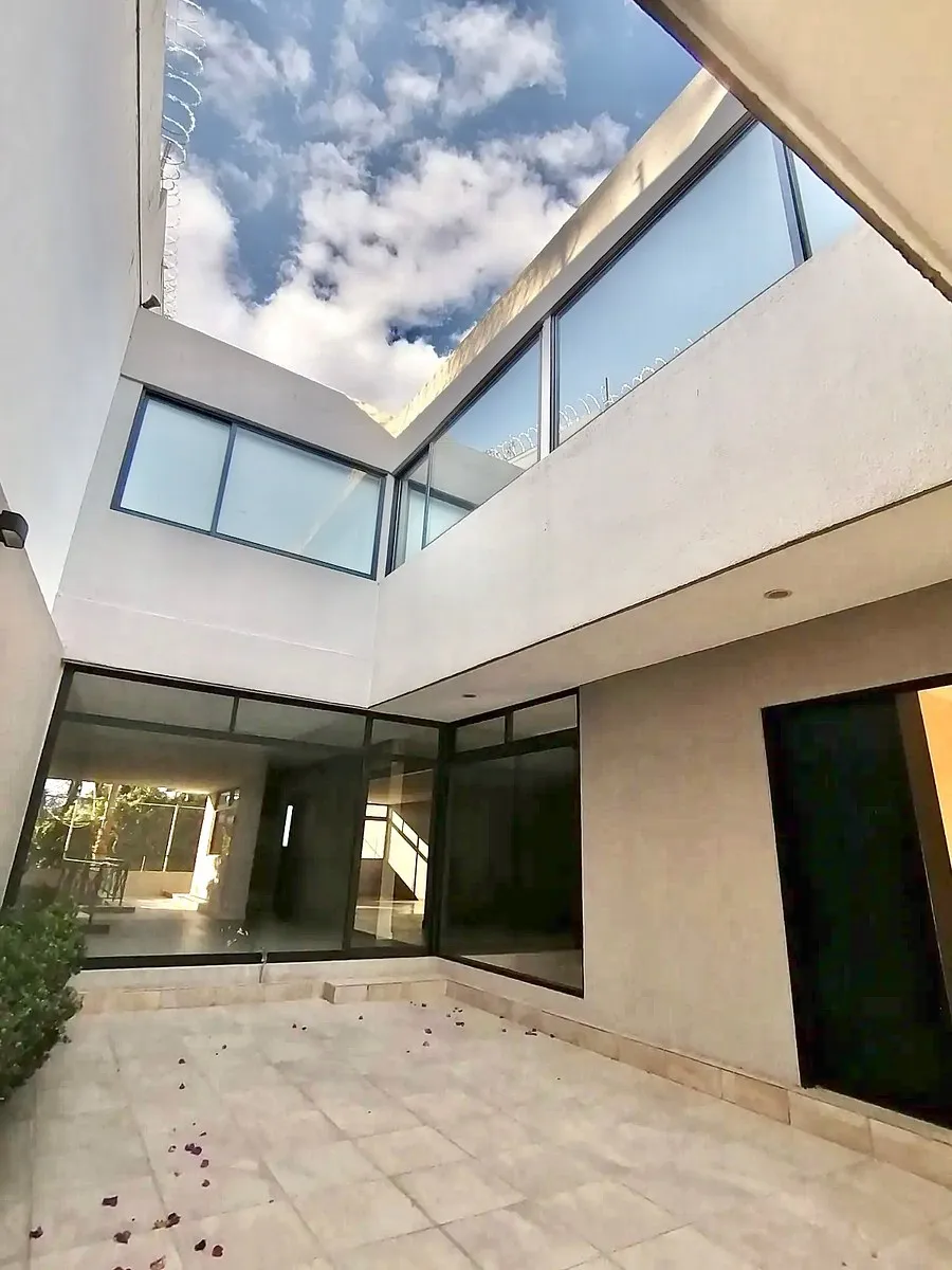 Casa en renta en Lomas de Chapultepec I Sección, Miguel Hidalgo — foto 1 de 30
