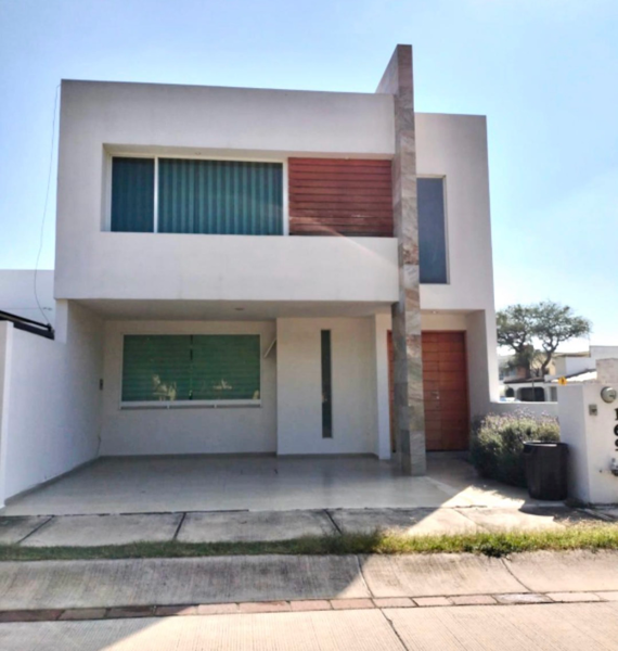 Preciosa Casa en Renta en Punta del Este
