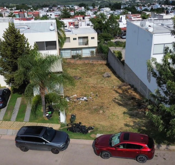 Excelente terreno en venta en Lomas de Gran Jardín
