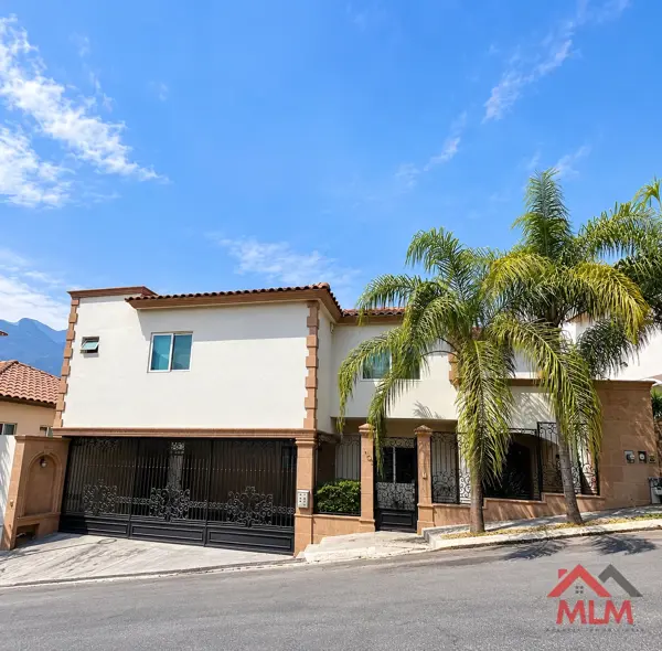 Casa en Venta en Valle Alto, Monterrey, Nuevo León – 3 Recámaras y 436 m² de construcción.