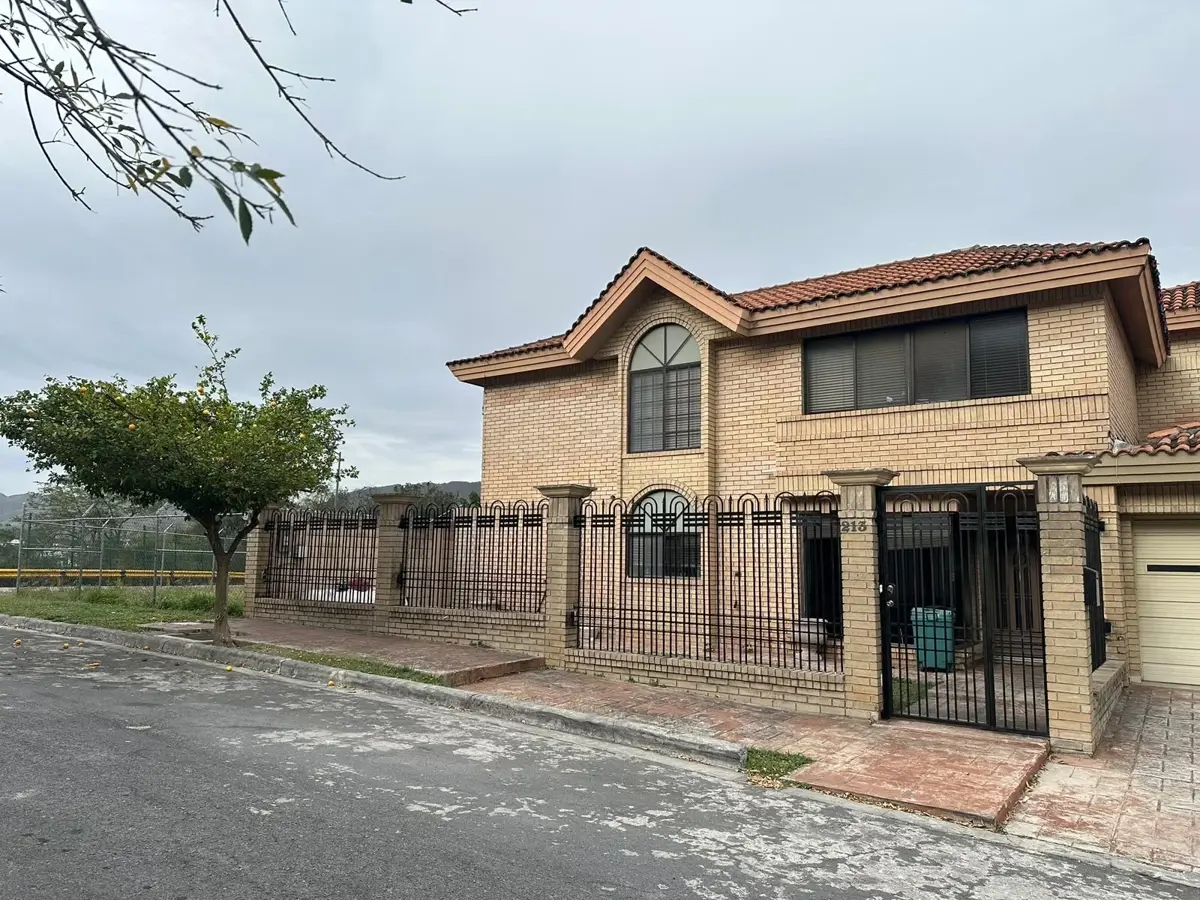 Casa en renta en Valle Alto, Monterrey — foto 1 de 12