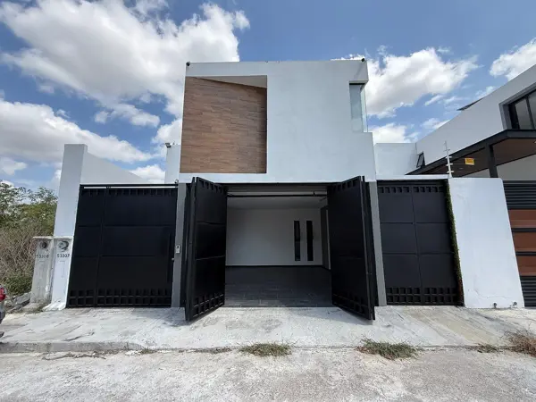 Casa en venta en Chichi Suarez, Mérida — foto 3 de 37