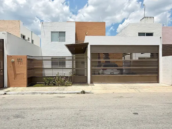 Casa en venta en Dzityá, Mérida, equipada y de entrega inmediata.
