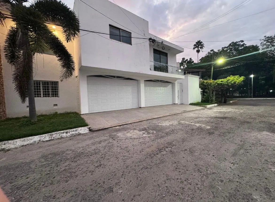 Casa en venta en Los Tulipanes, Tapachula — foto 1 de 33