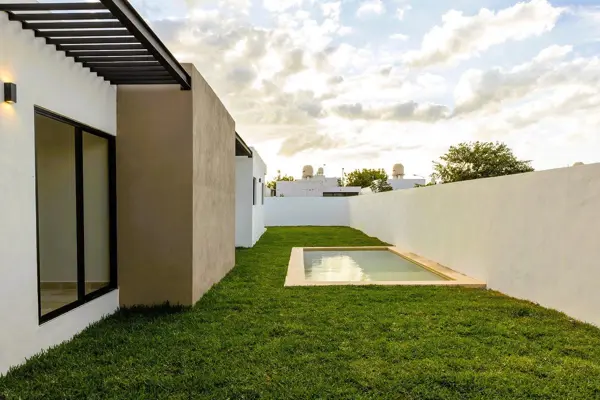 Casa en Venta con 3 Hábitaciones y Alberca en Mérida