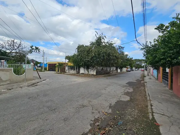 Casa en esquina para remodelar en Mulsay