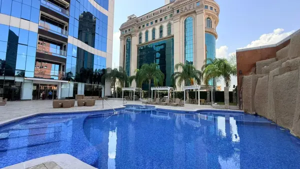 Departamento Amueblado en Renta en Metropolitan Center | 2 Recámaras | 136 m²