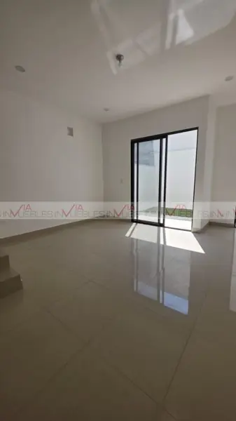 Casa en venta en Altrysa, García — foto 2 de 13