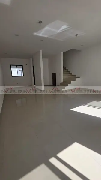 Casa en venta en Altrysa, García — foto 3 de 13