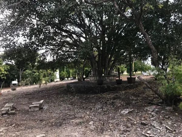 En Venta Casa con terreno y bodegas, en Guadalupe Country, Tuxtla Gutz.