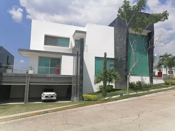 EN VENTA  RESIDENCIA DE LUJO!!