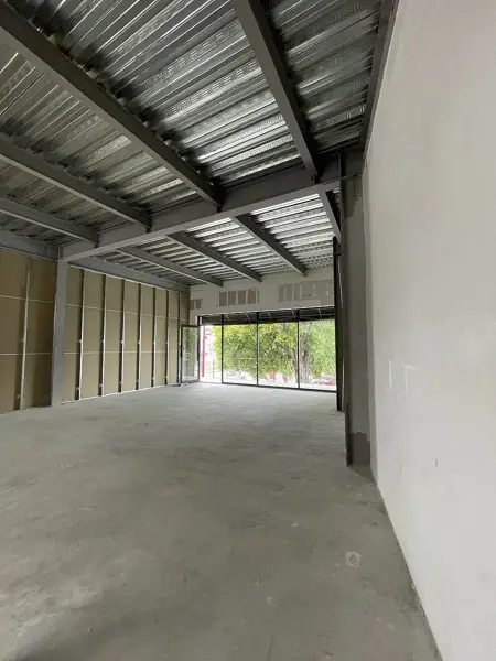 Se renta Salón para Oficinas, en 2da planta sobre Boulevard Belisario Domínguez