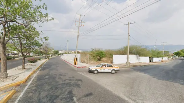 Se vende terreno comercial!!