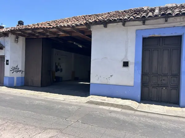 Terreno en Venta: Uso Comercial ubicado en el centro de San Cristóbal!!