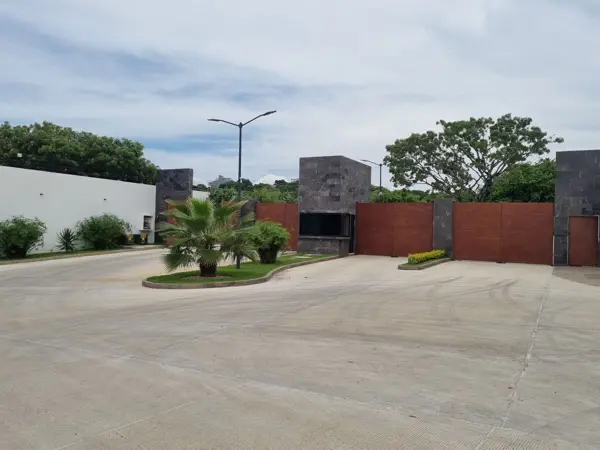 Terrenos residenciales en venta en "El Secreto" zona exclusiva de la Ciudad.