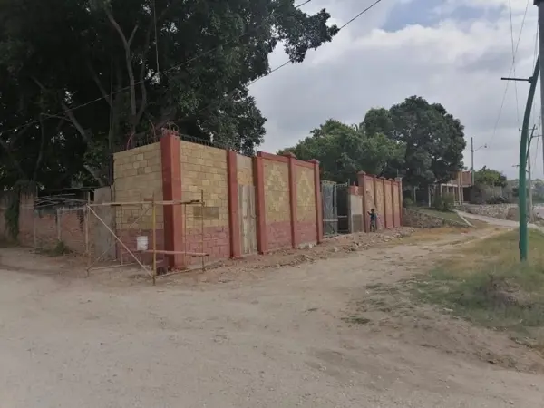 Se Vende Terreno Comercial sobre Carret. Int. a Chiapa de Corzo, en esquina!!