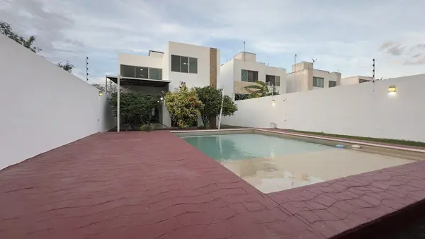 Venta de Casa equipada en Vida Verde Cholul | Alberca y 4 autos