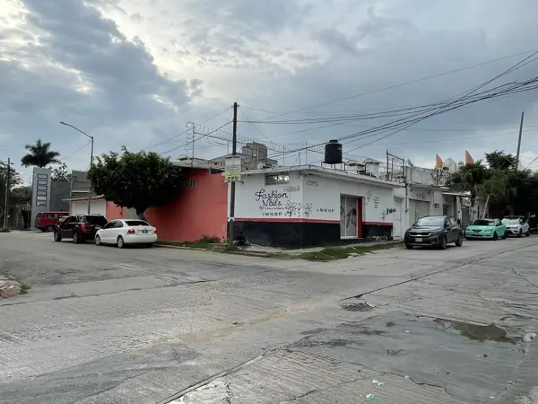 Terreno en Venta; Uso Mixto Hab./Comercial, en Col. Hacienda en Tuxtla Gutiérrez