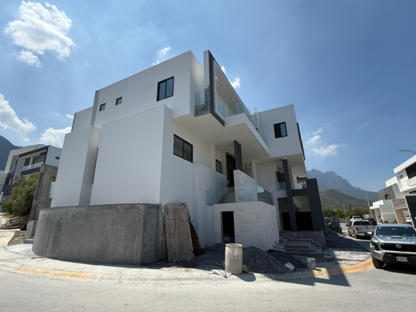 Casa en venta en Sierra Alta, Monterrey — foto 2 de 26