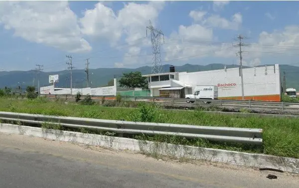 Se Renta Terreno Comercial salida a Chiapa de Corzo esq. Entronque La Angostura.