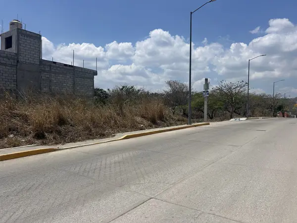 Terreno a la venta en Berriozábal, uso Mixto con todos los servicios!!