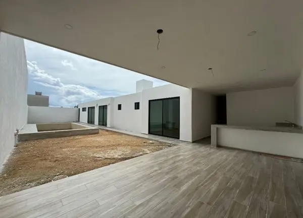 Venta de Casa de 1 planta 4 recamaras con alberca en Dzitya.