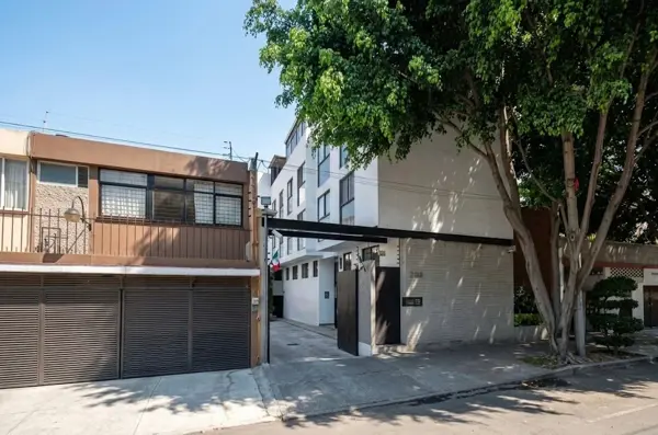¡Casa de 3 niveles en una excelente zona de Benito Juárez! TGLJ