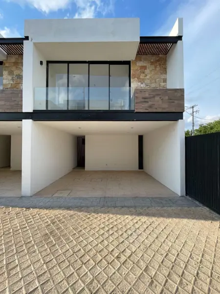 Townhouse en venta Cholul, Mérida | SAUCES DIECISEÍS