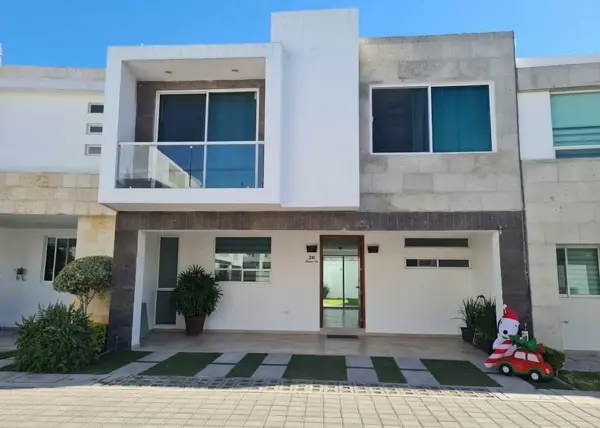 ¡Vive en Lomas de Angelópolis por debajo de su valor comercial! TGLJ
