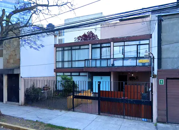 Remate de Casa Residencial en Nápoles, Ciudad de México, con 4 Recámaras