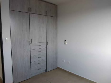 Casa en renta en Lomas del Valle II, Ramos Arizpe — foto 3 de 11