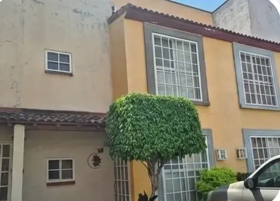 Casa en Emiliano Zapata con vigilancia.